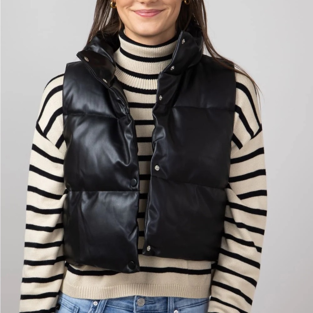 NWT Women Puffer Vest Faux Leather Black NEW XXL Oversized Bikercore Whimsygoth - Picture 2 of 12